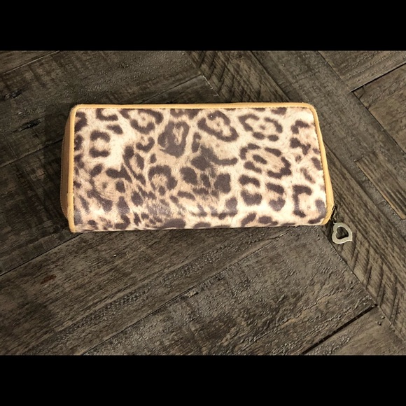 ❤️Gigi Hill Rita Wallet. Tons of space and slot to keep organized - Picture 2 of 13